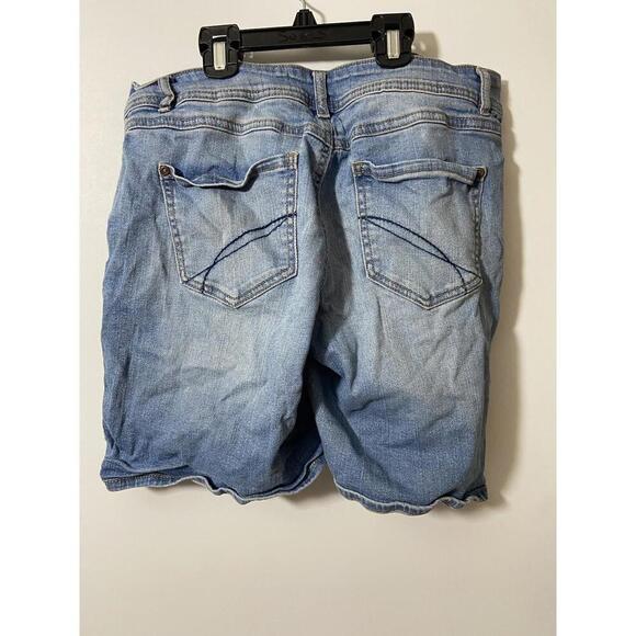 Est. 1946 Denim Jean Shorts Womens Size 10 Modern Destroyed Skinny Lightweight - Picture 2 of 4